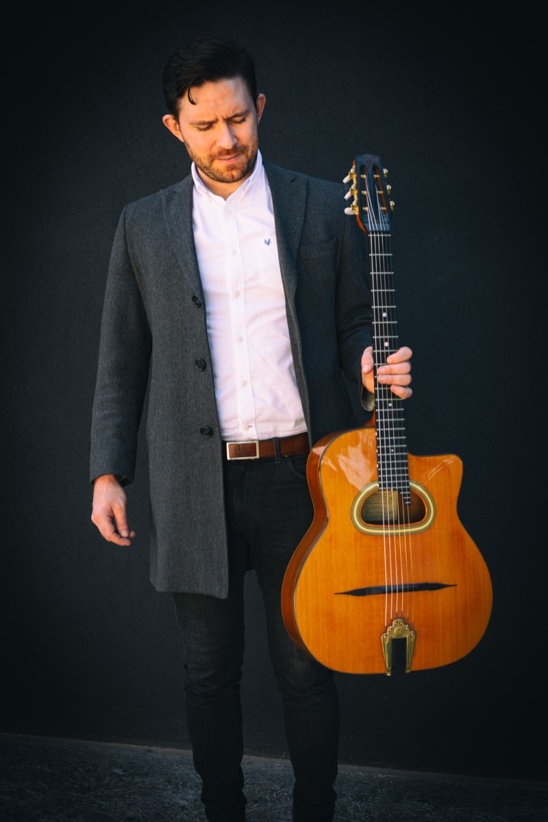 Sam O'Halloran performing live